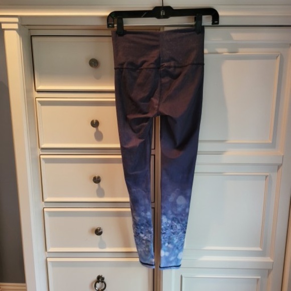 Sol and Mane Leggings Size Small Midnight Navy - Picture 3 of 7